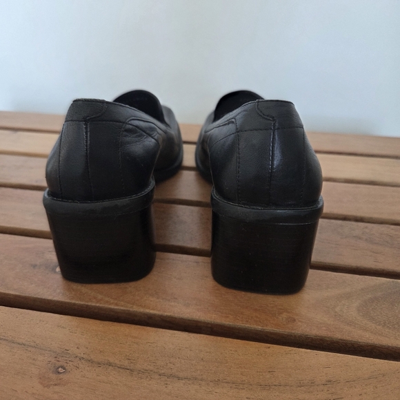 Bata Black Leather Block Heel Loafers - Like New - Picture 7 of 8